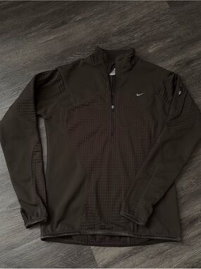 Nike women’s Quarter-Zip Performance Jacket